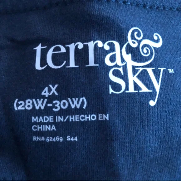 TERRA & SKY Biker Shorts Size 4X 28W-30W Polyester Spandex Navy Blue Womens NWOT - Picture 4 of 6